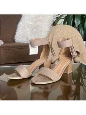 ☀️ George ☀️ nude heeled sandals